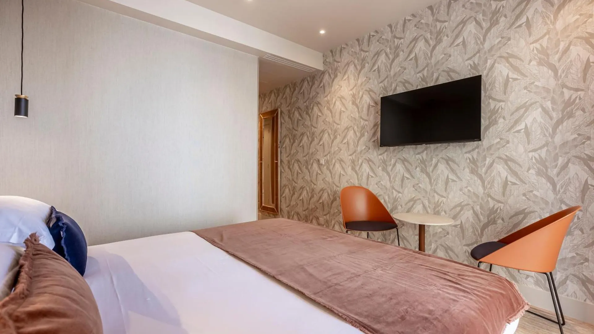 **** Hotel Suites Fl - By Sweett Paris France