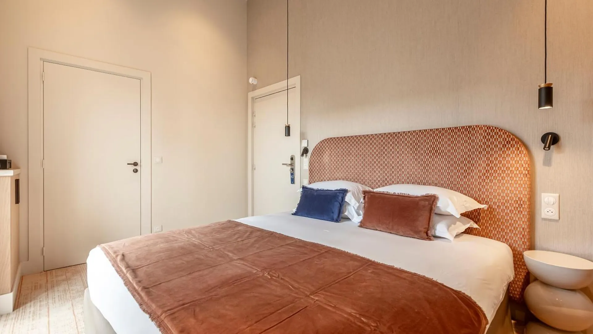 **** Hotel Suites Fl - By Sweett Paris France