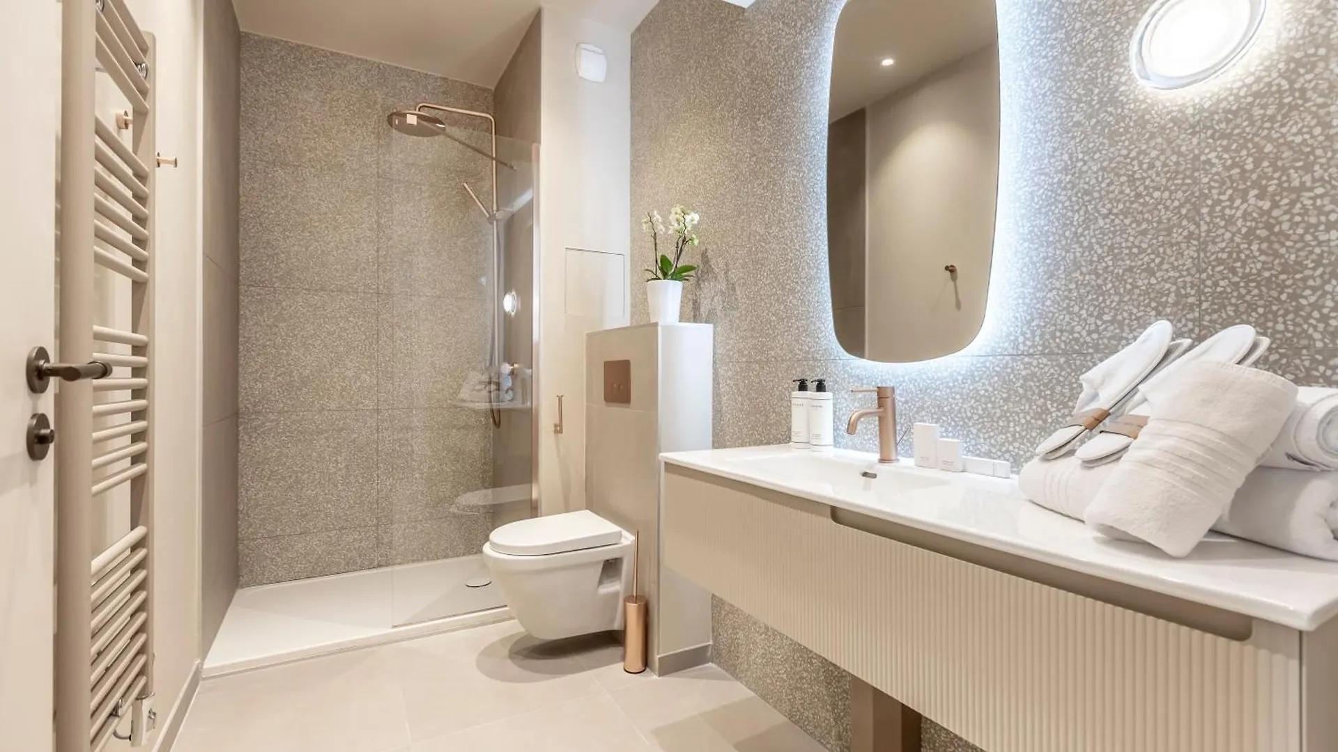 Suites Fl - By Sweett Paris France