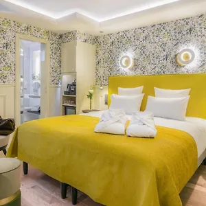 4* Hotel Cambon