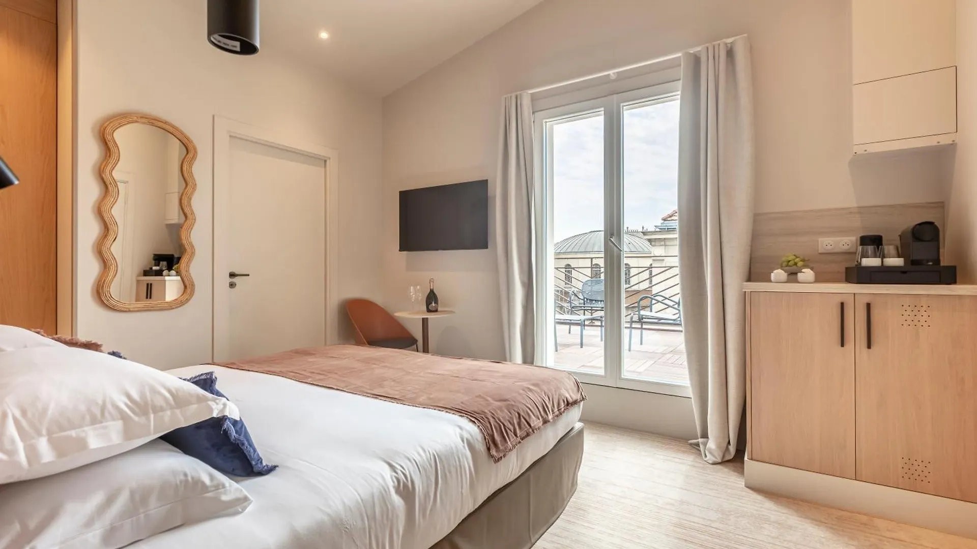 Suites Fl - By Sweett Paris