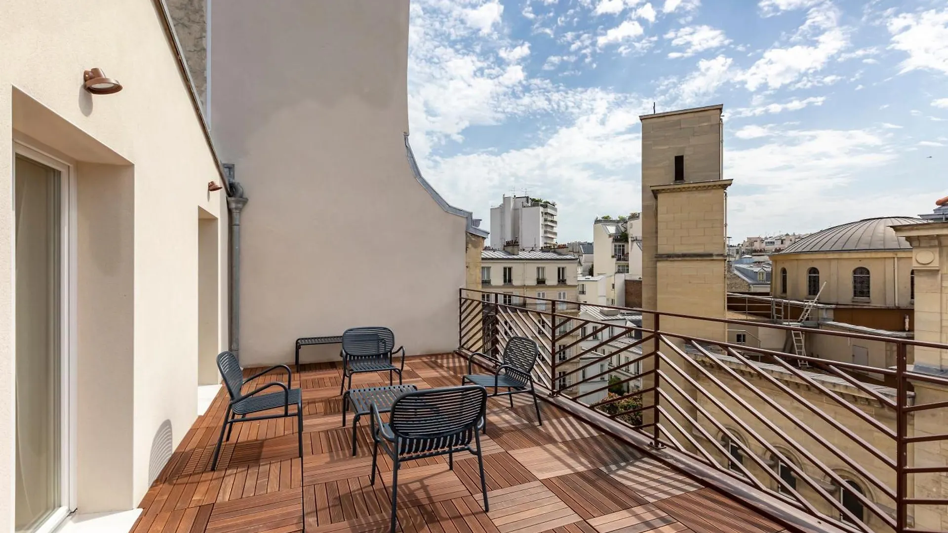 Suites Fl - By Sweett Paris France